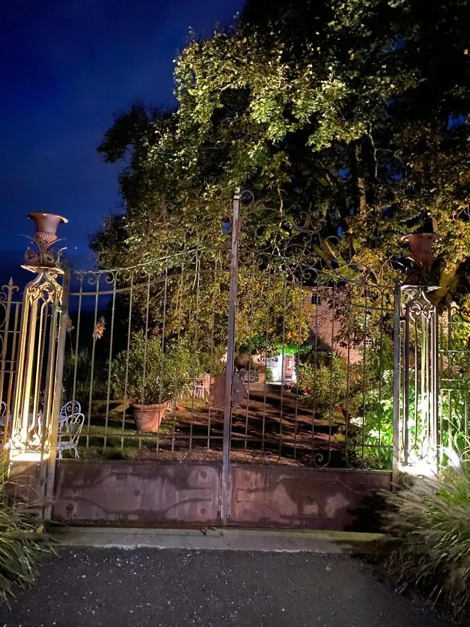 Chateau De Morgenex Vallières Bed and Breakfast
